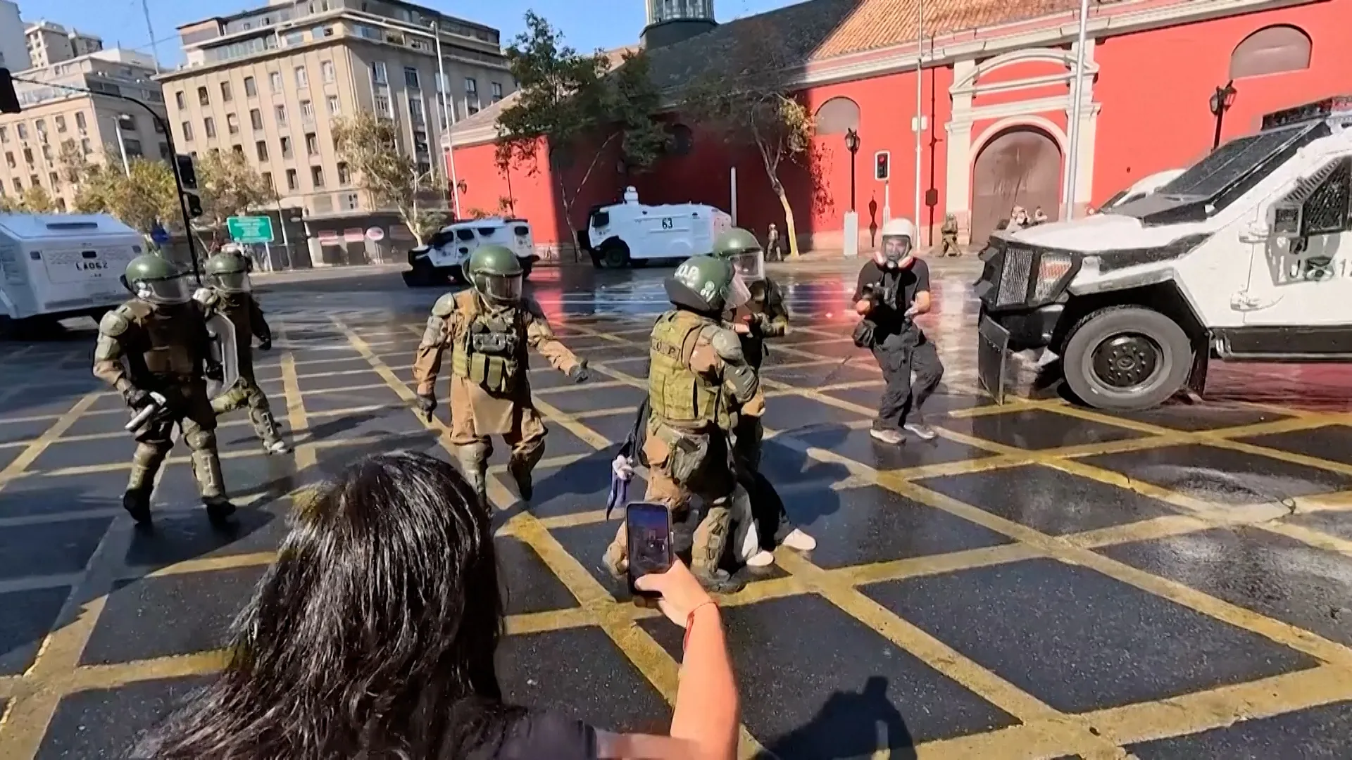 Chile police blast water cannons at student protesters