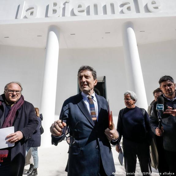 Additional reporting image related to the story