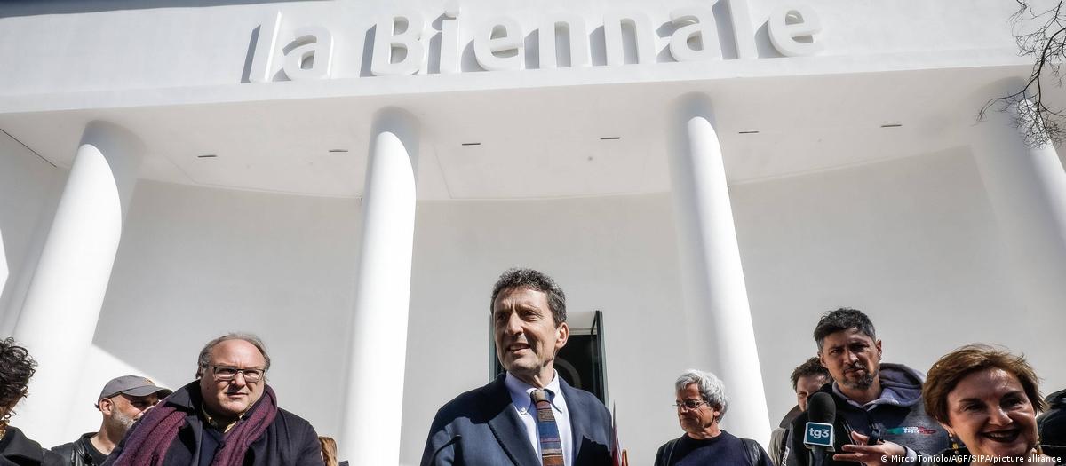 Additional reporting image related to the story