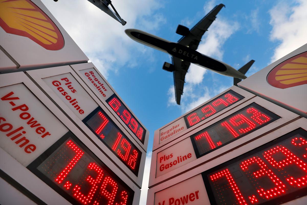 Gasoline price in California hits $6, the highest in the US