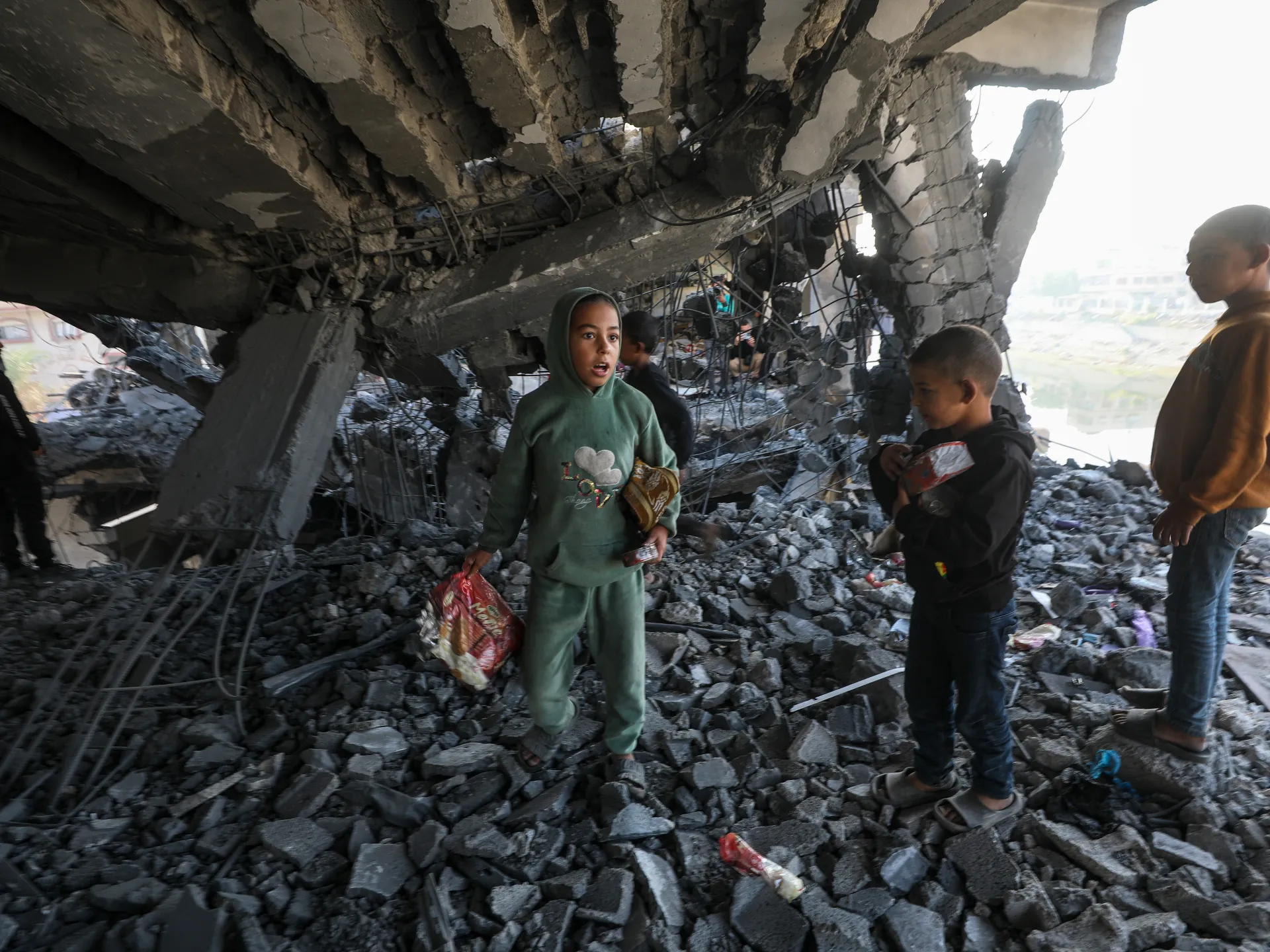 Gaza officials cite 2,400 ceasefire breaches amid new civilian strike in Beit Lahia