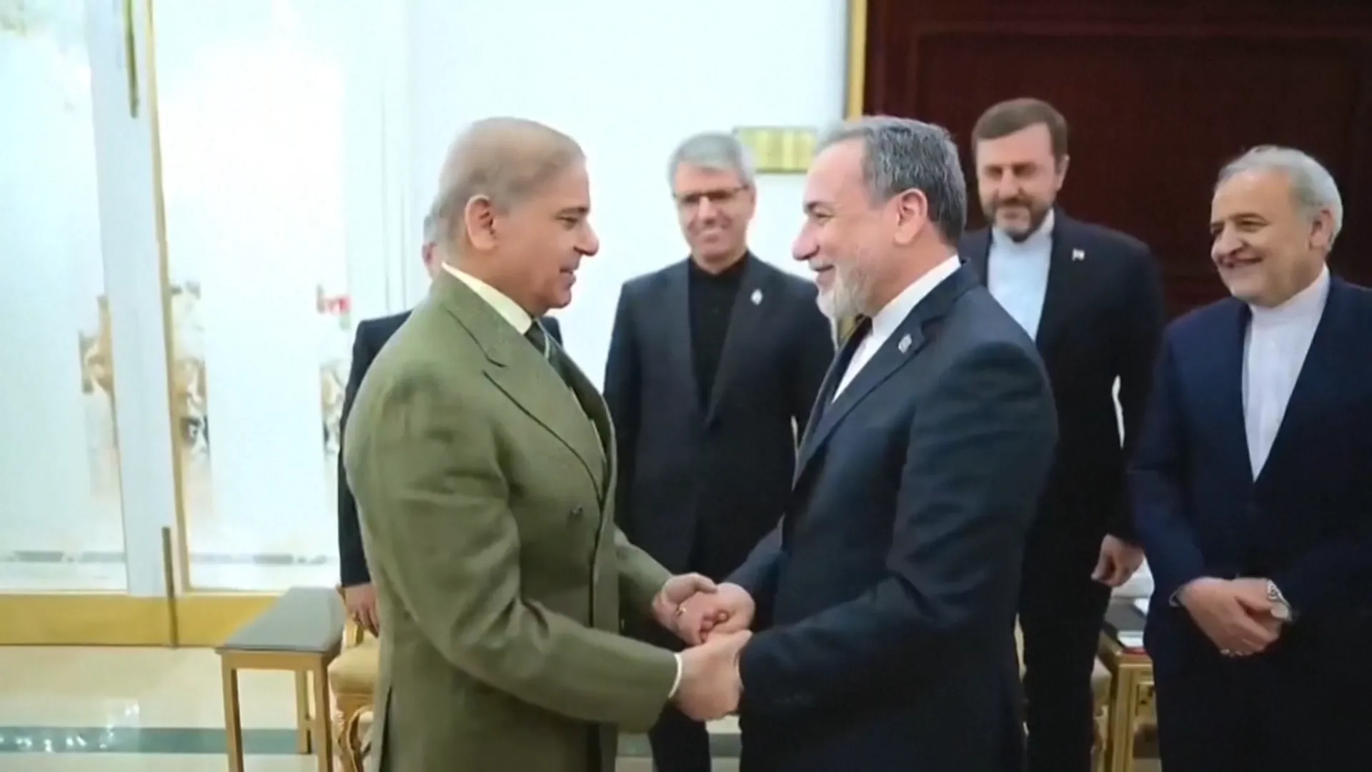 Iran FM Abbas Araghchi and Pakistan PM Shehbaz Sharif meet in Pakistan