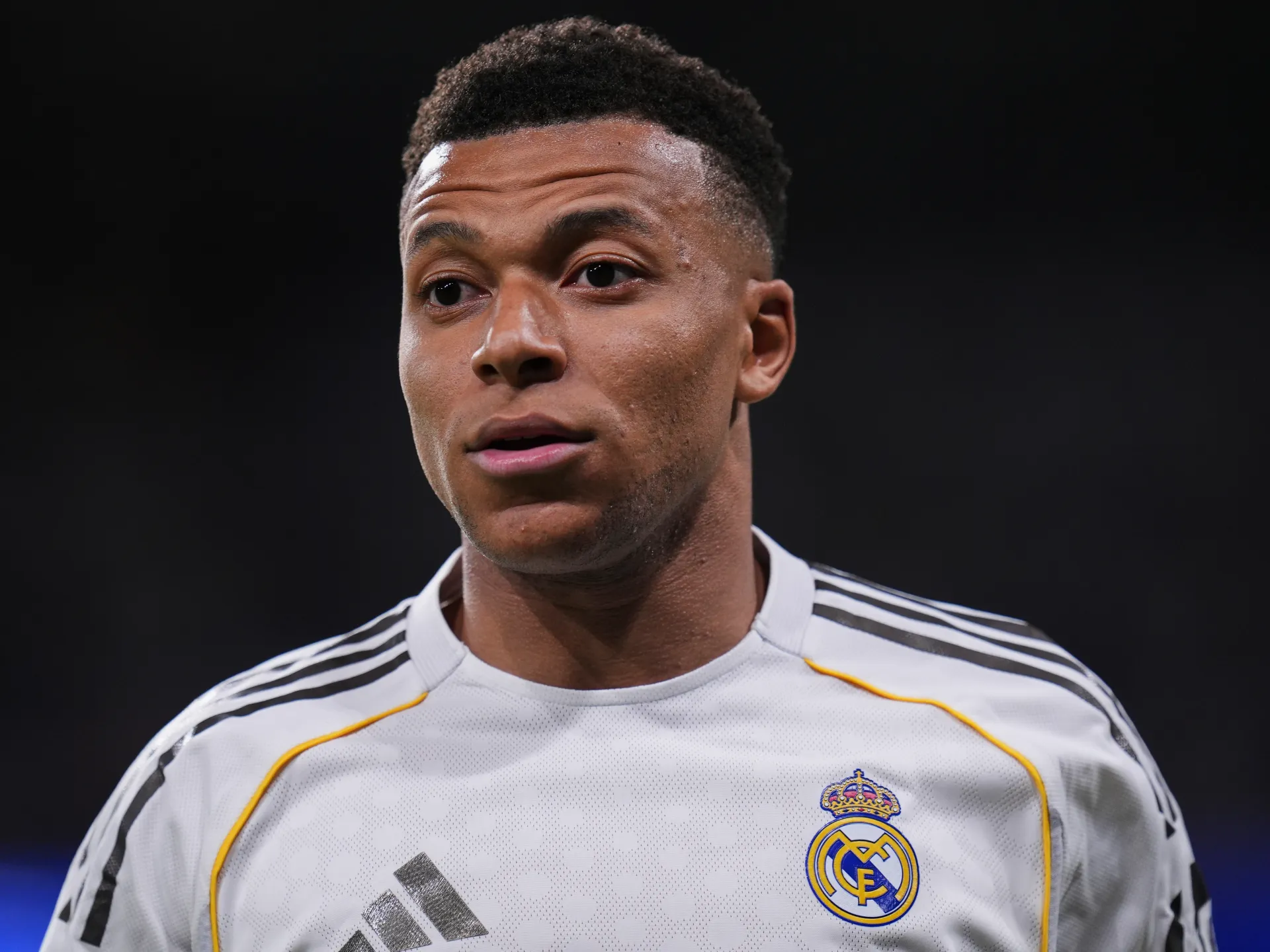 Mbappe could miss El Clasico after Real Madrid confirm thigh injury