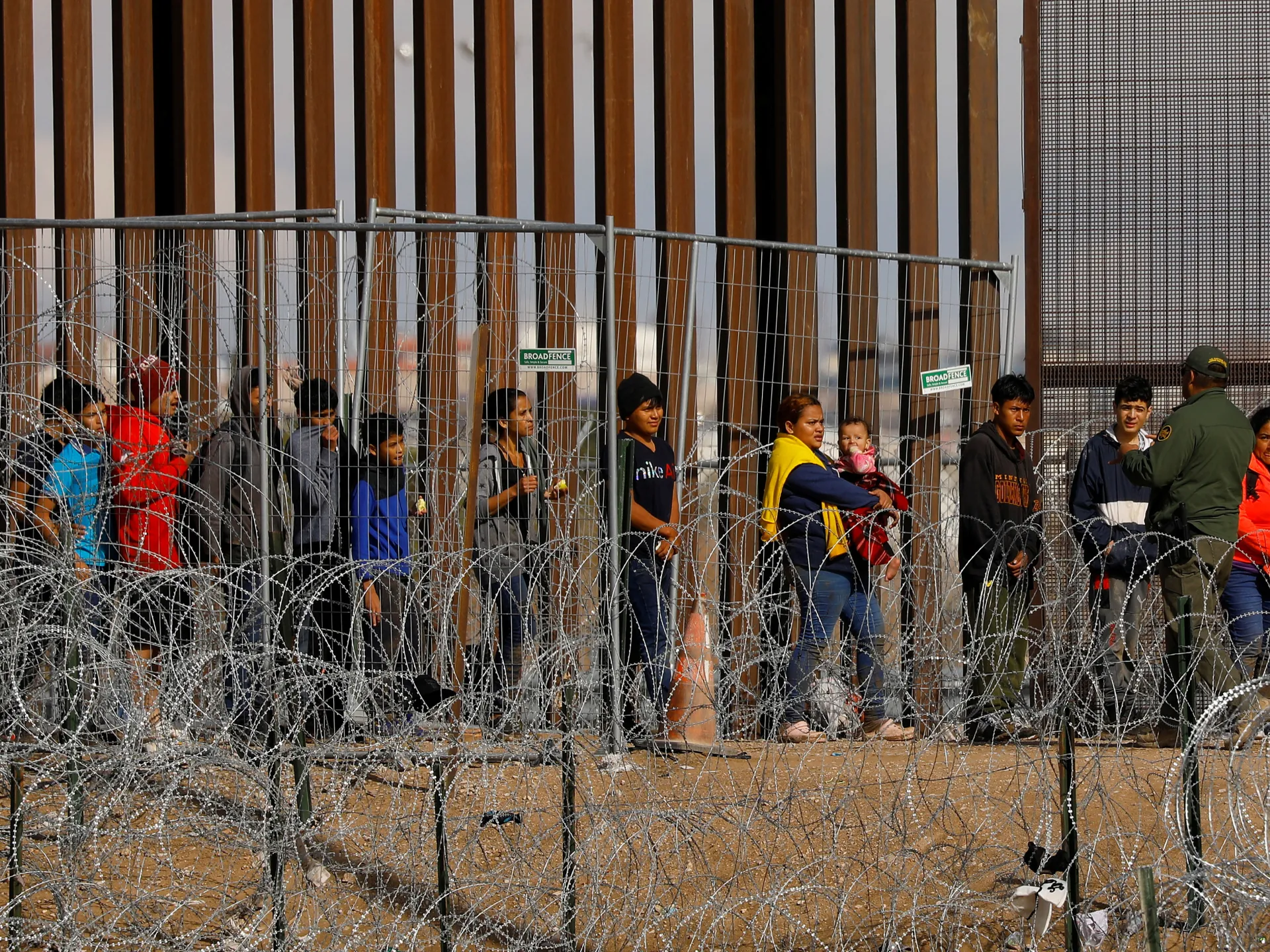 US appeals court rejects Trump’s ban on asylum seekers, teeing up appeal