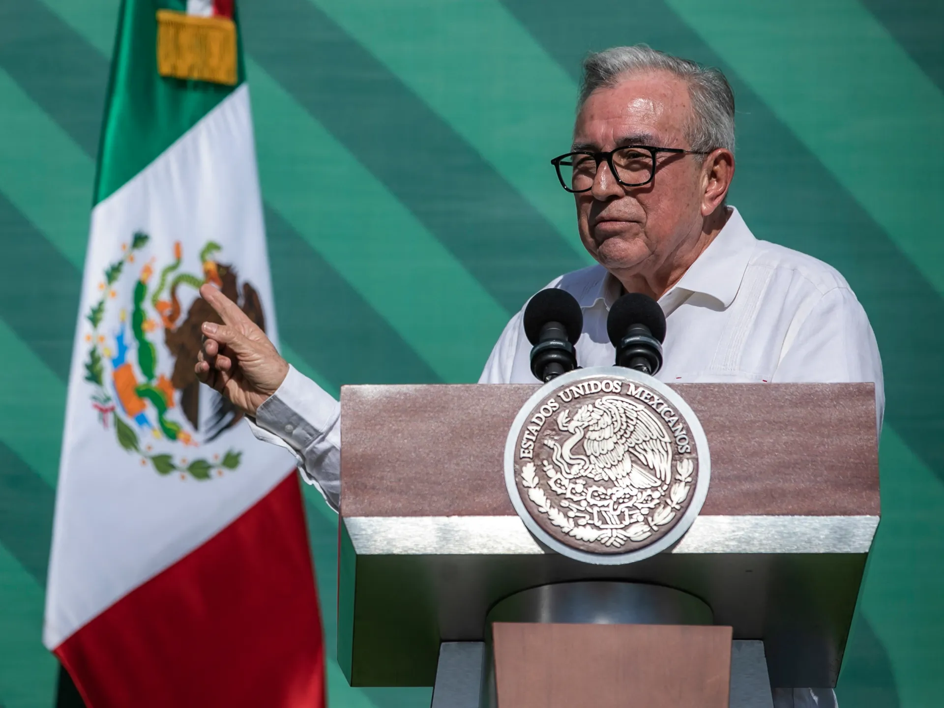US charges Sinaloa state governor, 9 others over Mexican drug cartel links