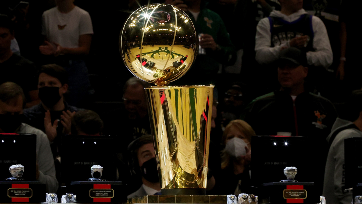 
                        2026 NBA Finals schedule, odds: Knicks await Thunder or Spurs after winning East
                    