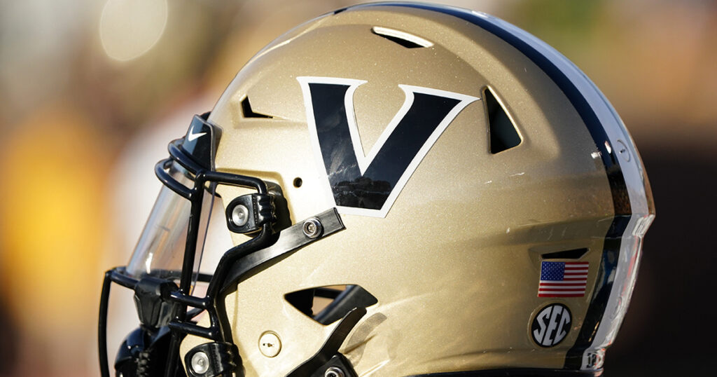2027 WR Davion Crumitie commits to Vanderbilt