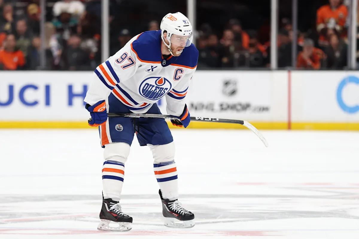 5 Connor McDavid landing spots if Oilers star demands a trade