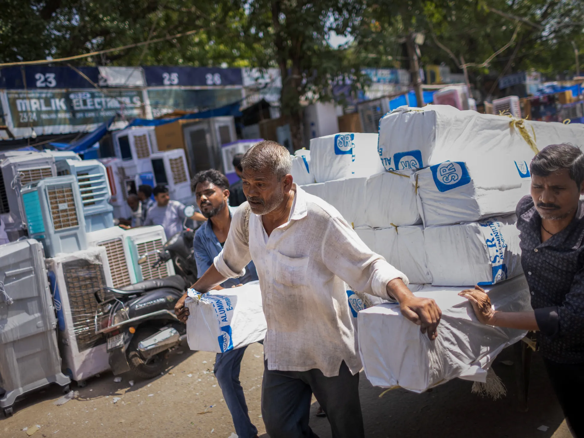 ‘A calamity’: Why is a record heatwave sweeping South Asia?