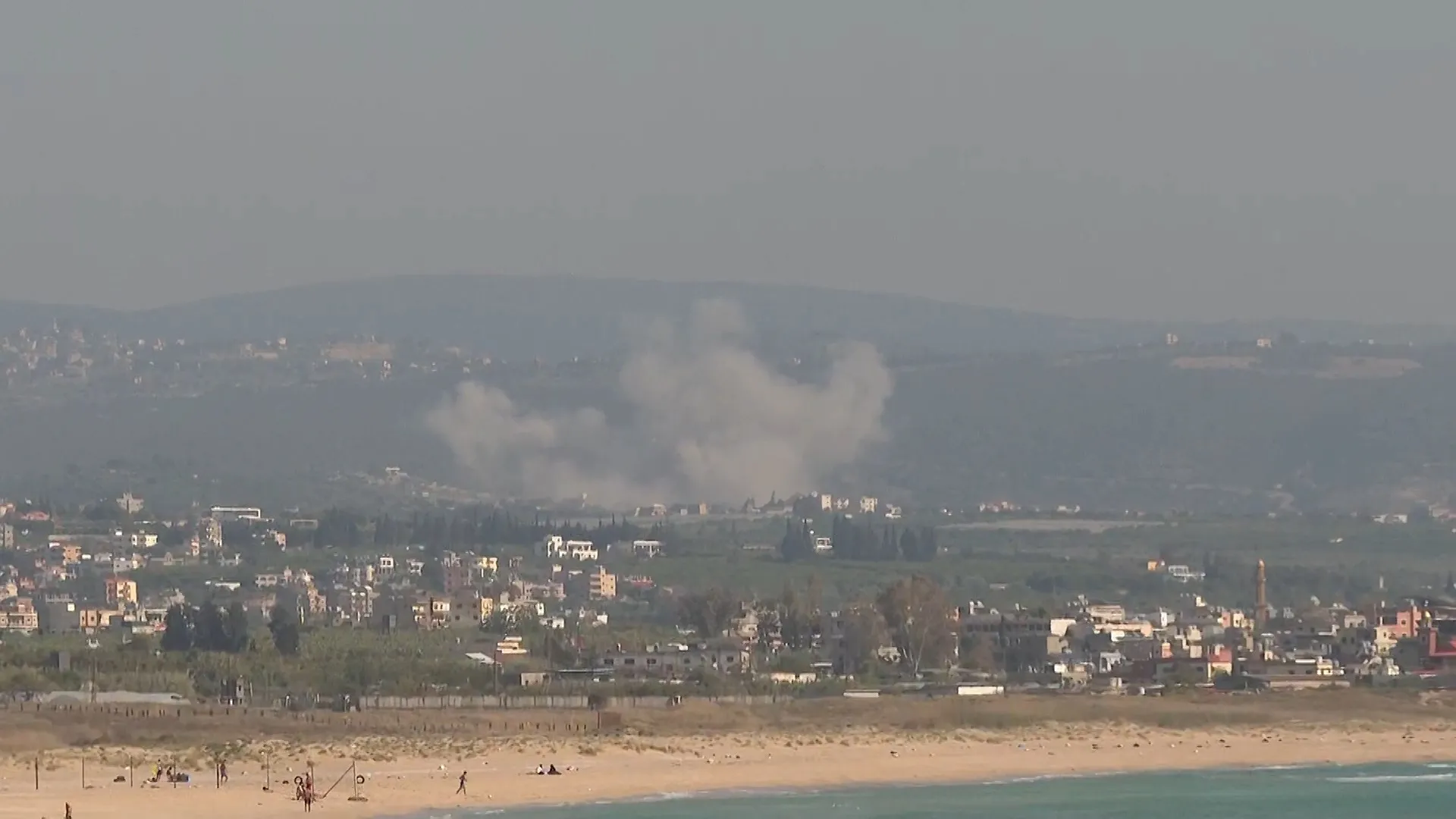 Al Jazeera reporter witnesses Israeli strikes on Lebanon