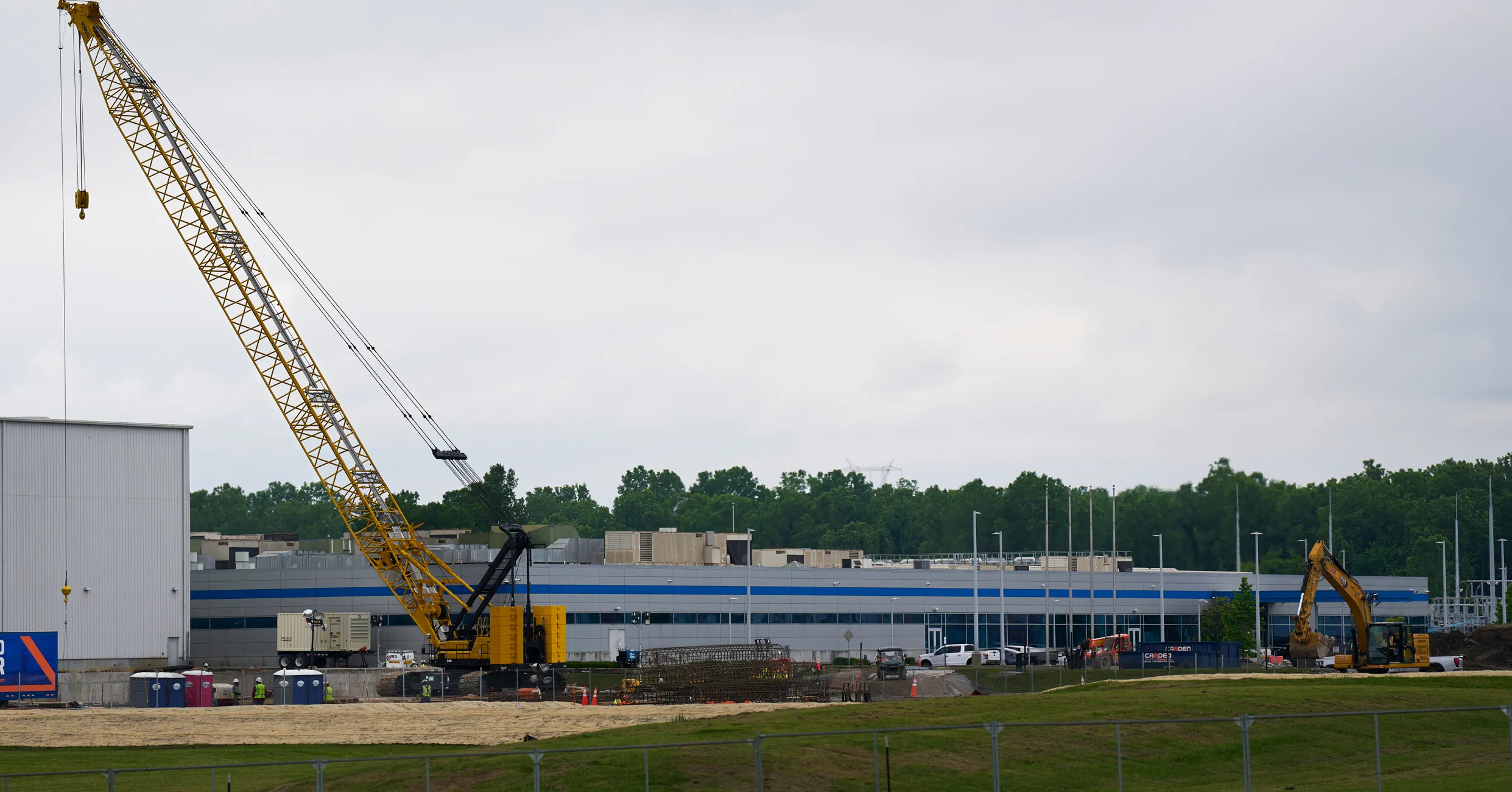 Anthropic Gets in Bed With SpaceX as the AI Race Turns Weird