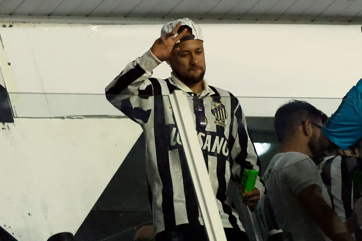 📹 Anything but nonchalant: how Neymar joined up with Brazil