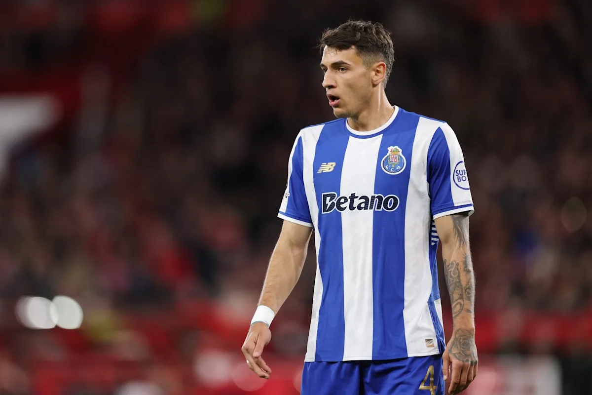 Barcelona not considering a move for Polish defender despite recent links