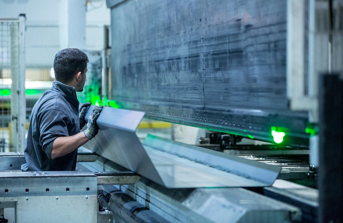 'Bending, not breaking': Goldman Sachs explains why the war in Iran hasn't derailed the global economy