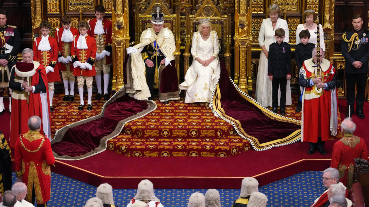 Besieged Starmer seeks to heal Labour divisions in King's Speech