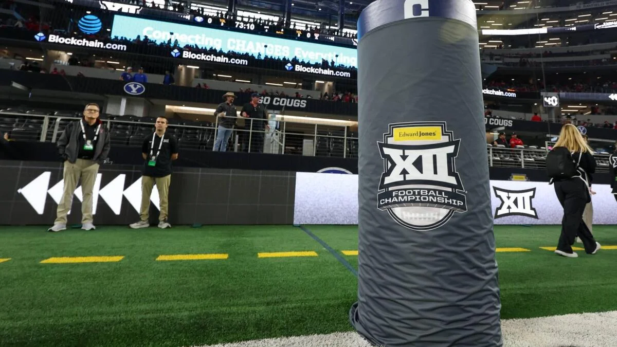 
                        Big 12 coaches unanimously back 24-team College Football Playoff, would consider adding 10th conference game
                    