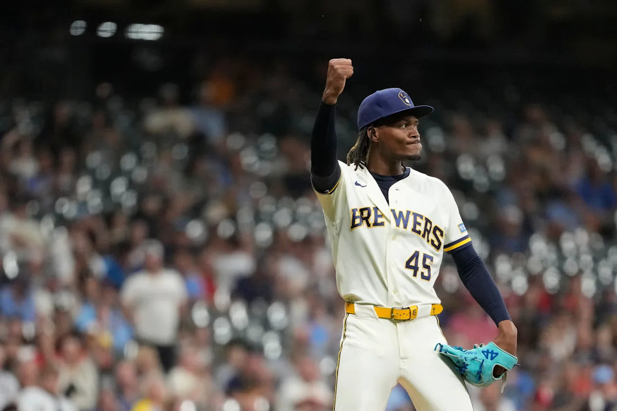 Brewers manager Pat Murphy calls out 'unacceptable' crotch chop celebration from relief pitcher Abner Uribe