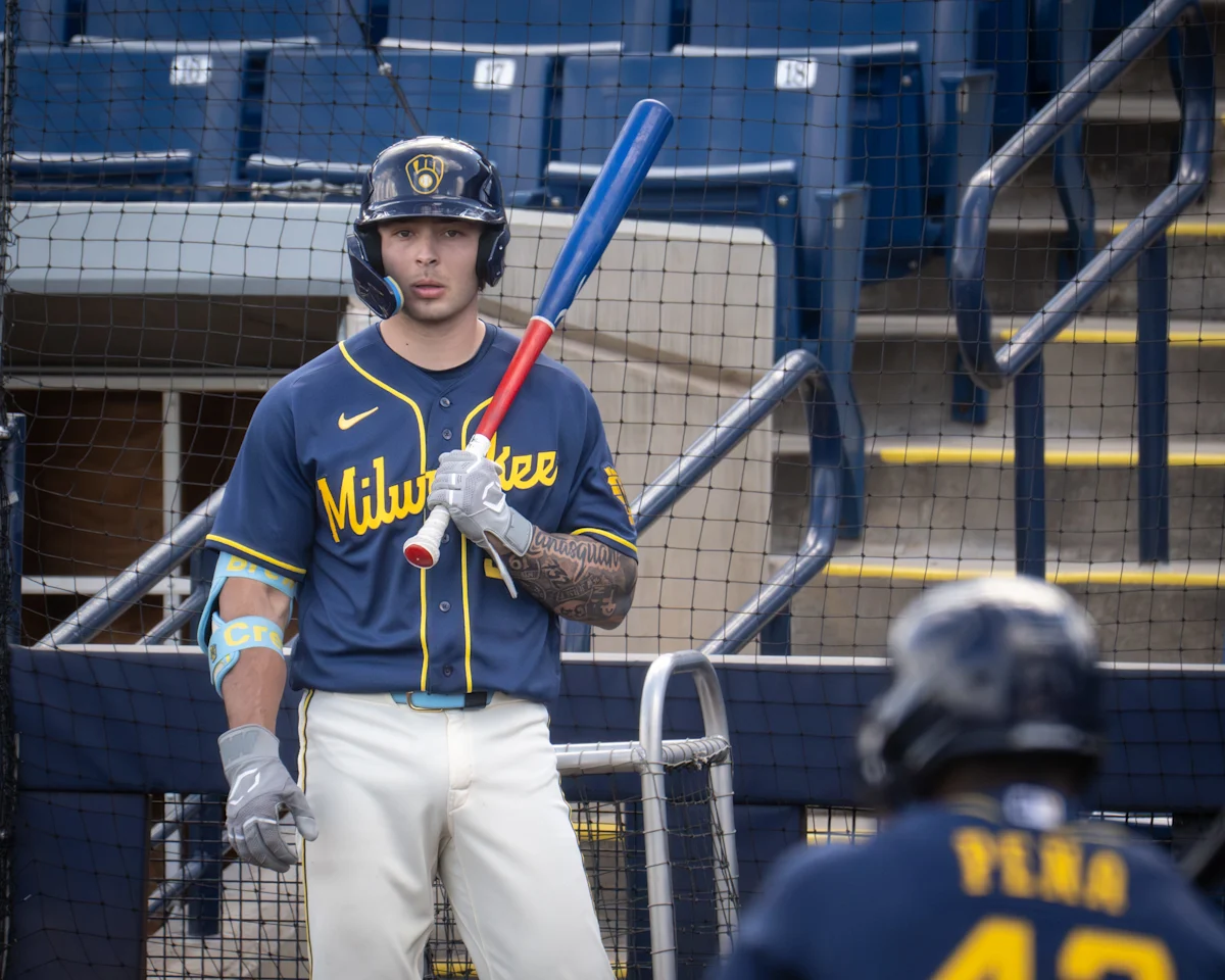 Brewers prospect Andrew Fischer belts walk-off HR for Timber Rattlers