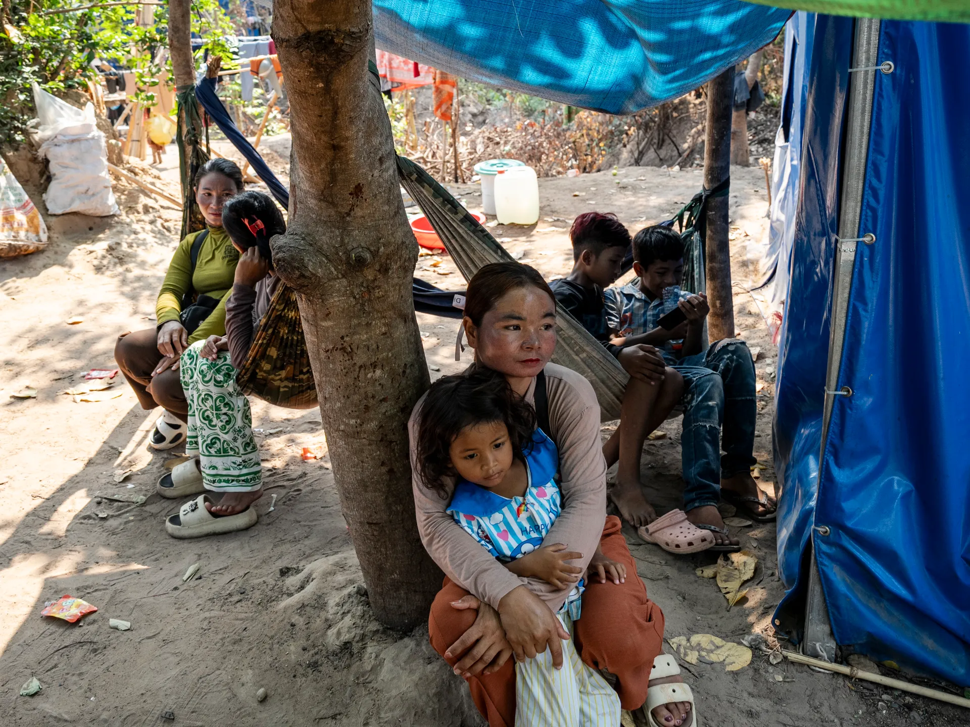 Cambodians struggle with displaced lives amid tense ceasefire with Thailand
