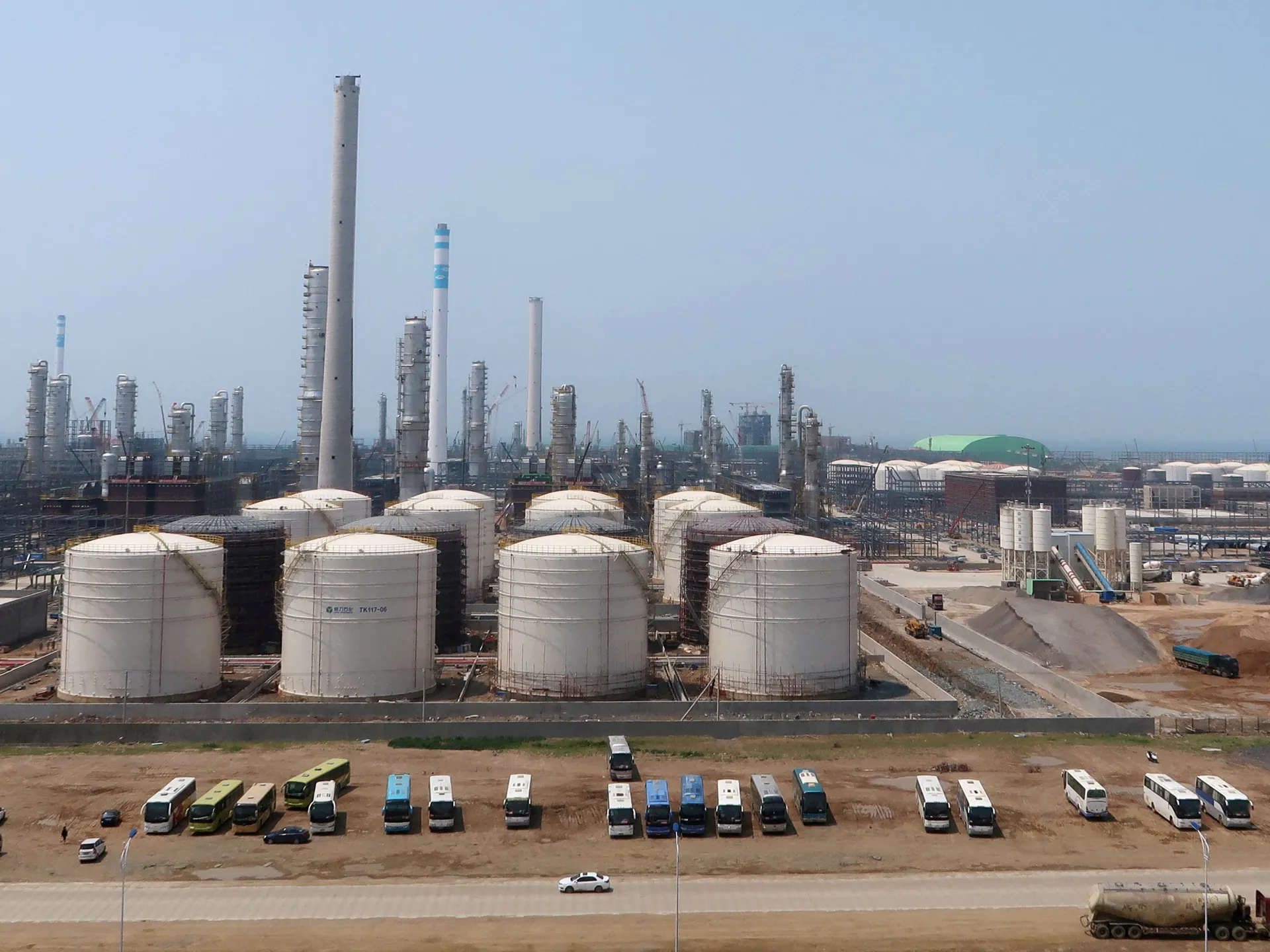 China blocks US sanctions against five ‘teapot’ refineries