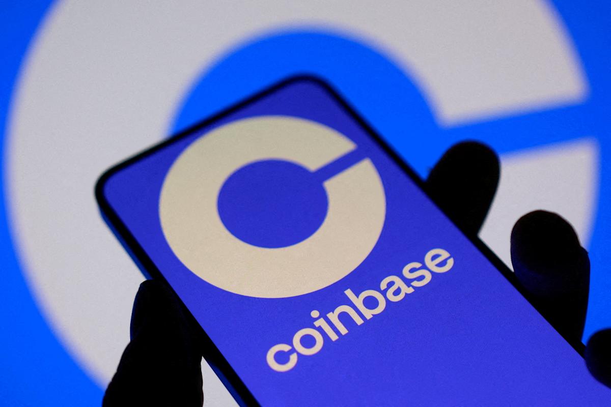 Circle, Coinbase surge after lawmakers unveil revised stablecoin rule