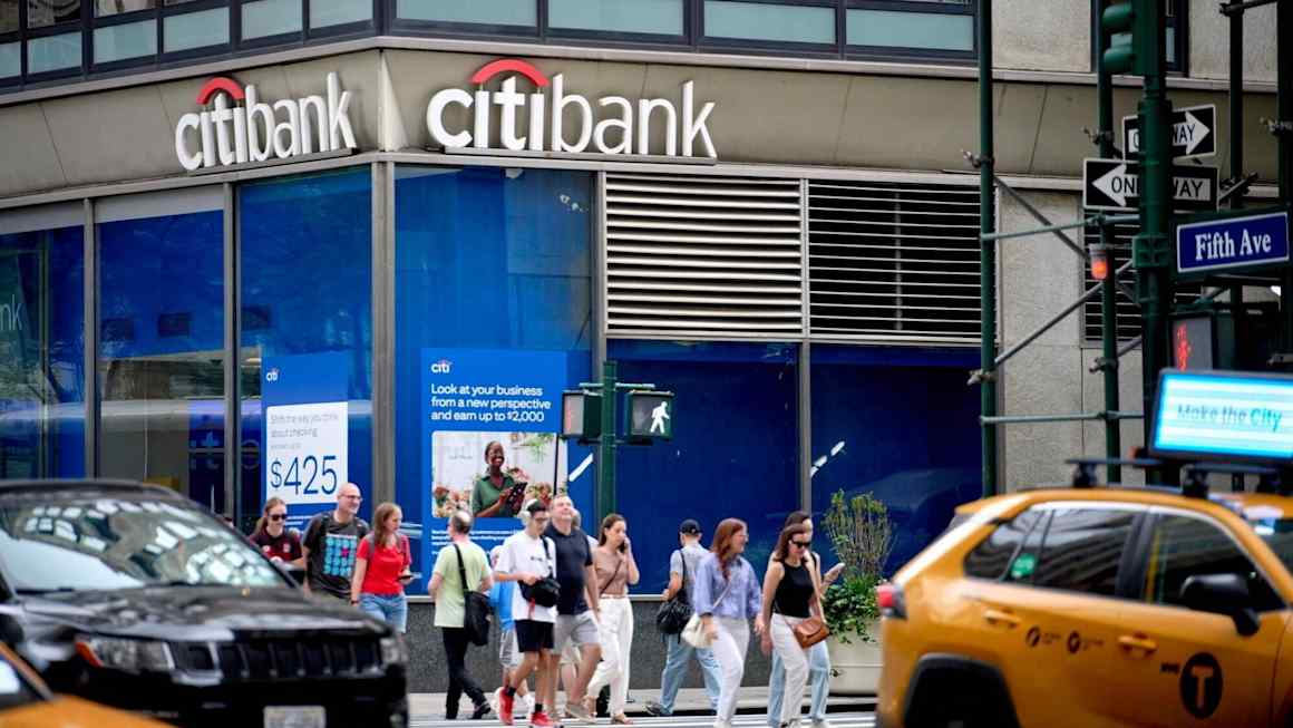 Citigroup sets new rewards structure for banking and wealth referrals