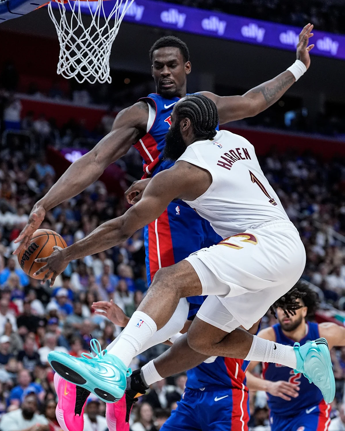 Detroit Pistons fans react to team's biggest flop since James Harden