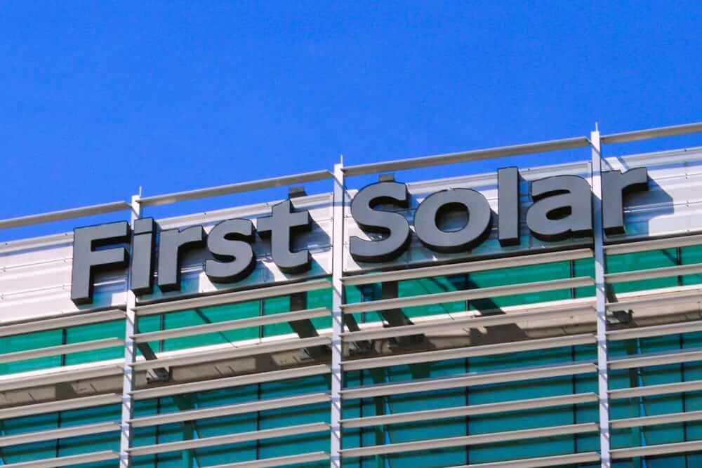 Do Wall Street Analysts Like First Solar Stock?