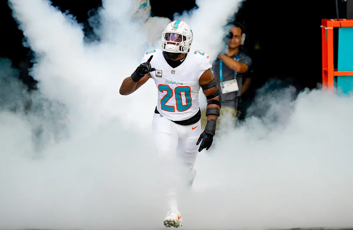 Dolphins All-Pro addresses uncomfortable contract situation