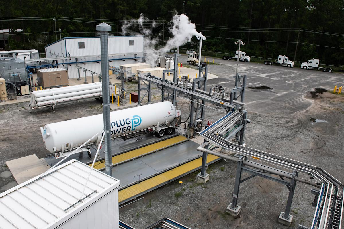 Earnings live updates: Plug Power stock rises on revenue surprise, Hims & Hers swings to a loss