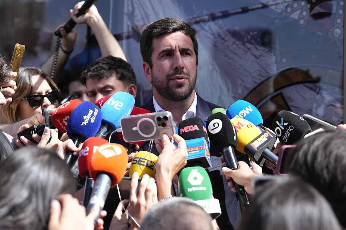 Enrique Riquelme Calls For Florentino Pérez Debate As Presidential Campaign Intensifies