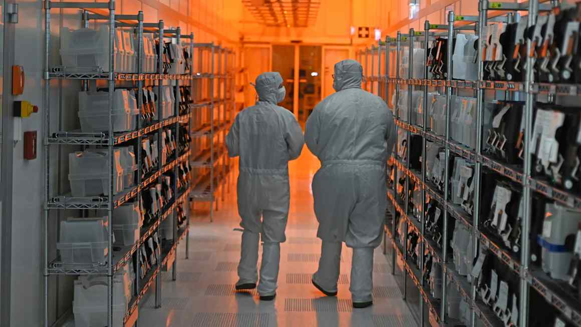 EU wants crisis powers to seize control of chip supplies