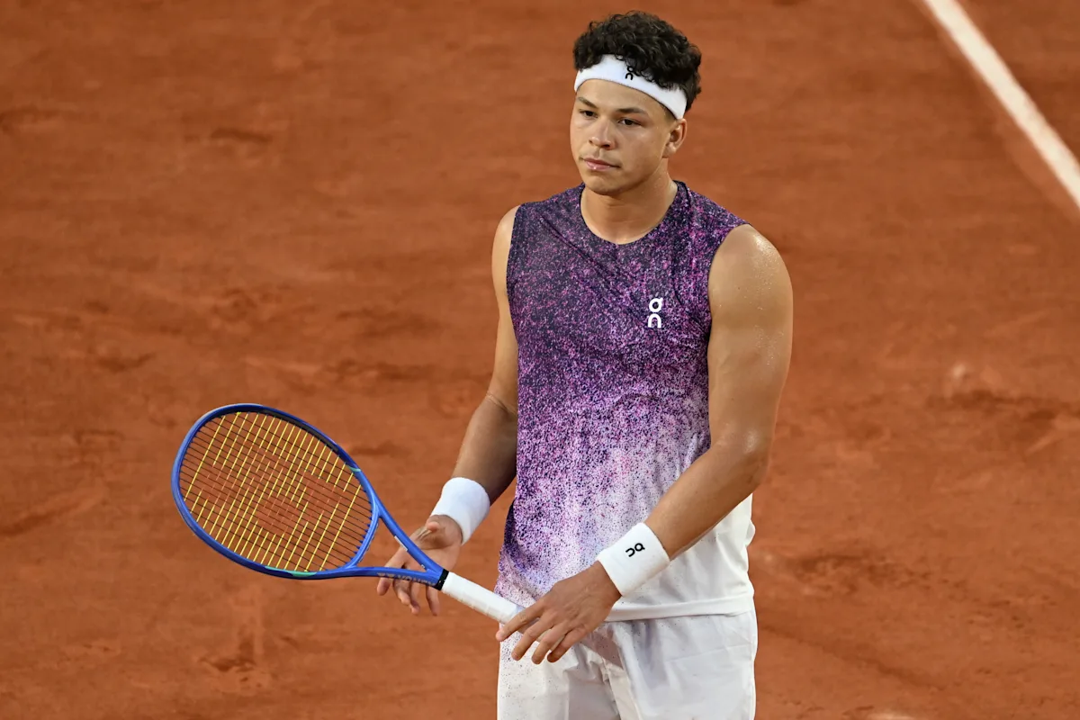 French Open: Ben Shelton falls to Raphael Collignon in straight sets