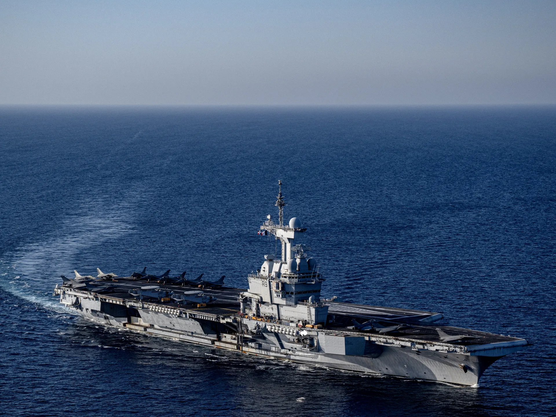French warship moves towards Hormuz for possible defensive mission