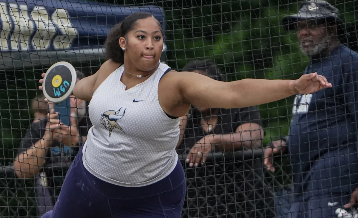 Girls track and field Upper State champions, other qualifiers for state