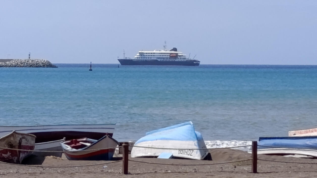 Hantavirus-hit cruise ship to arrive in Canary Islands in 'three to four days'