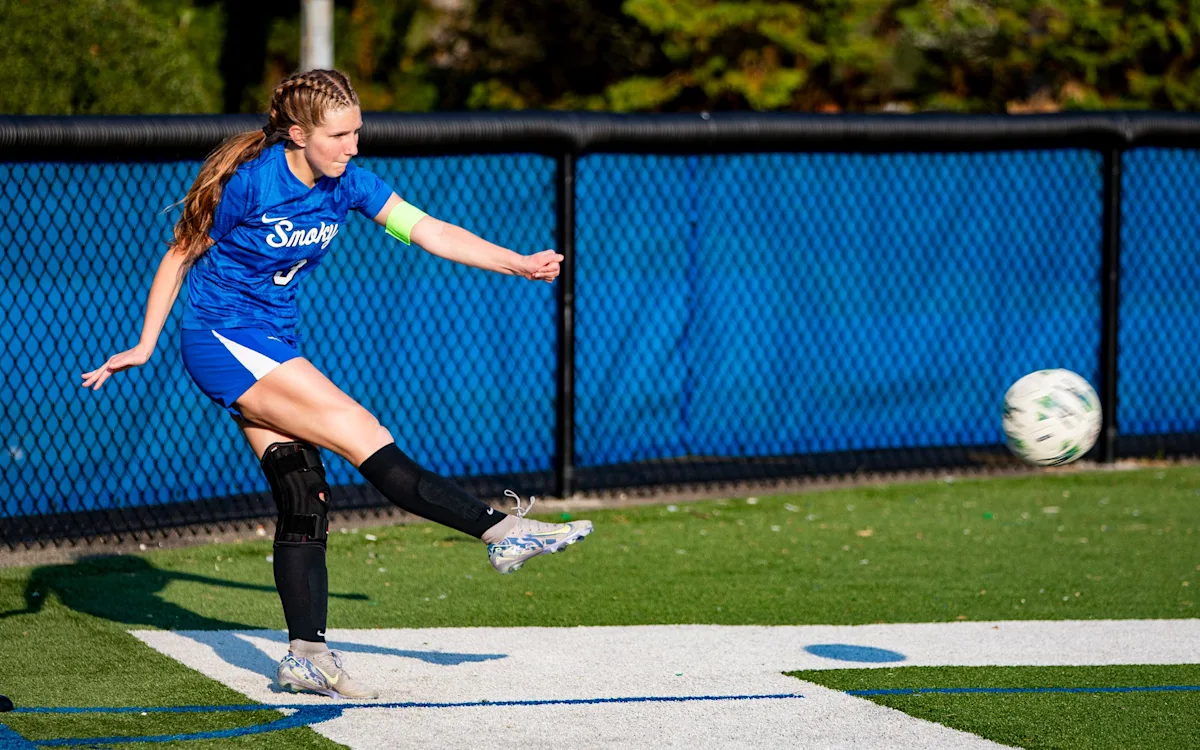 How seniors helped Smoky Mountain soccer win first NCHSAA playoff since 2017