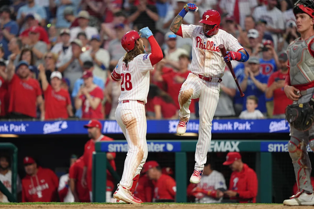 I got five on it: Phillies 5, Reds 4