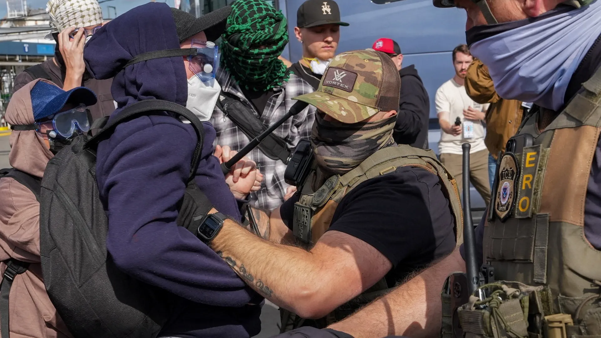 ICE agents use pepper spray on protesters outside detention centre