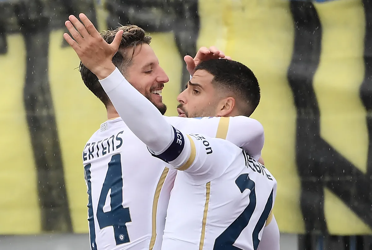 🥹 Insigne, Mertens and Lavezzi together for charity! Goals at Maradona ❤️