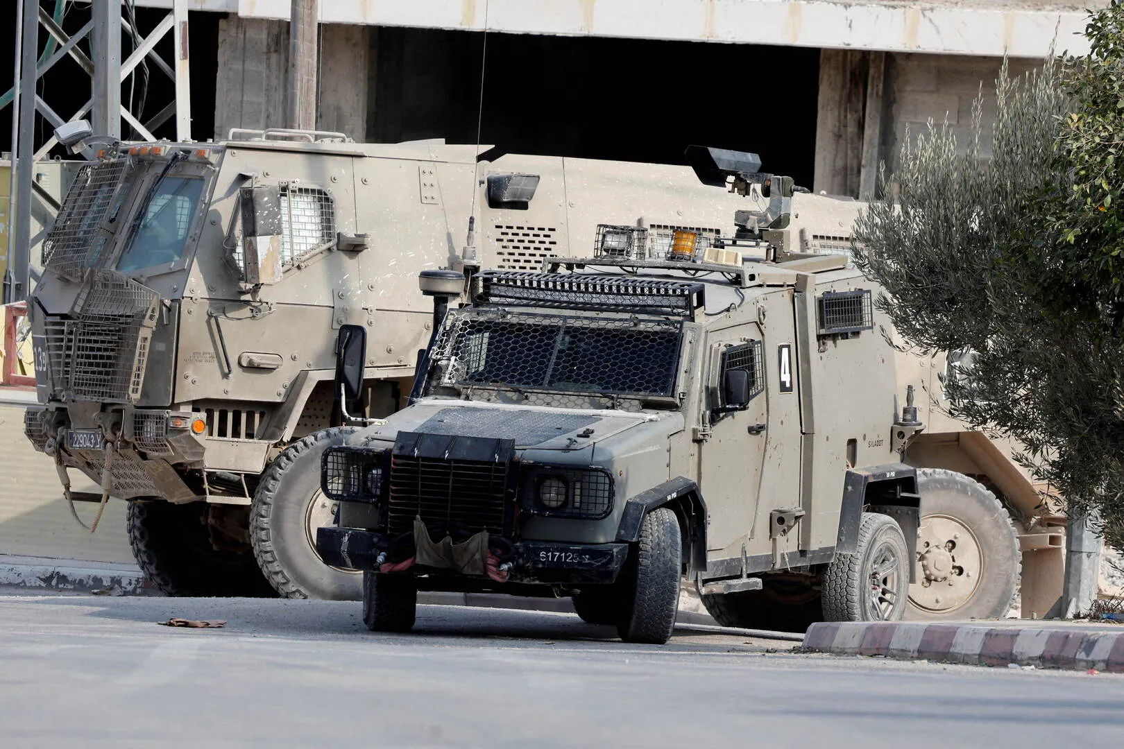 Israeli forces kill Palestinian man in raid on Nablus in occupied West Ban