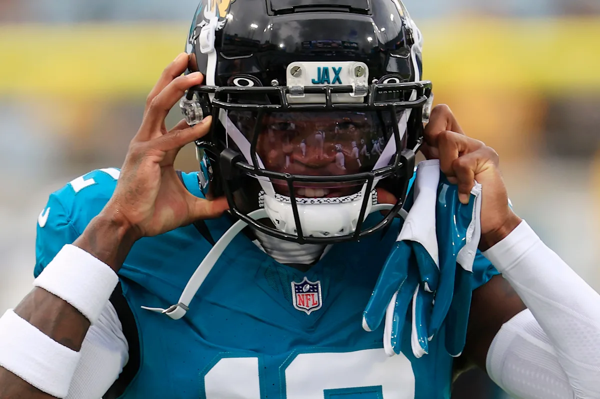 Jaguars' DL Arik Armstead weighs in on Travis Hunter's playing time