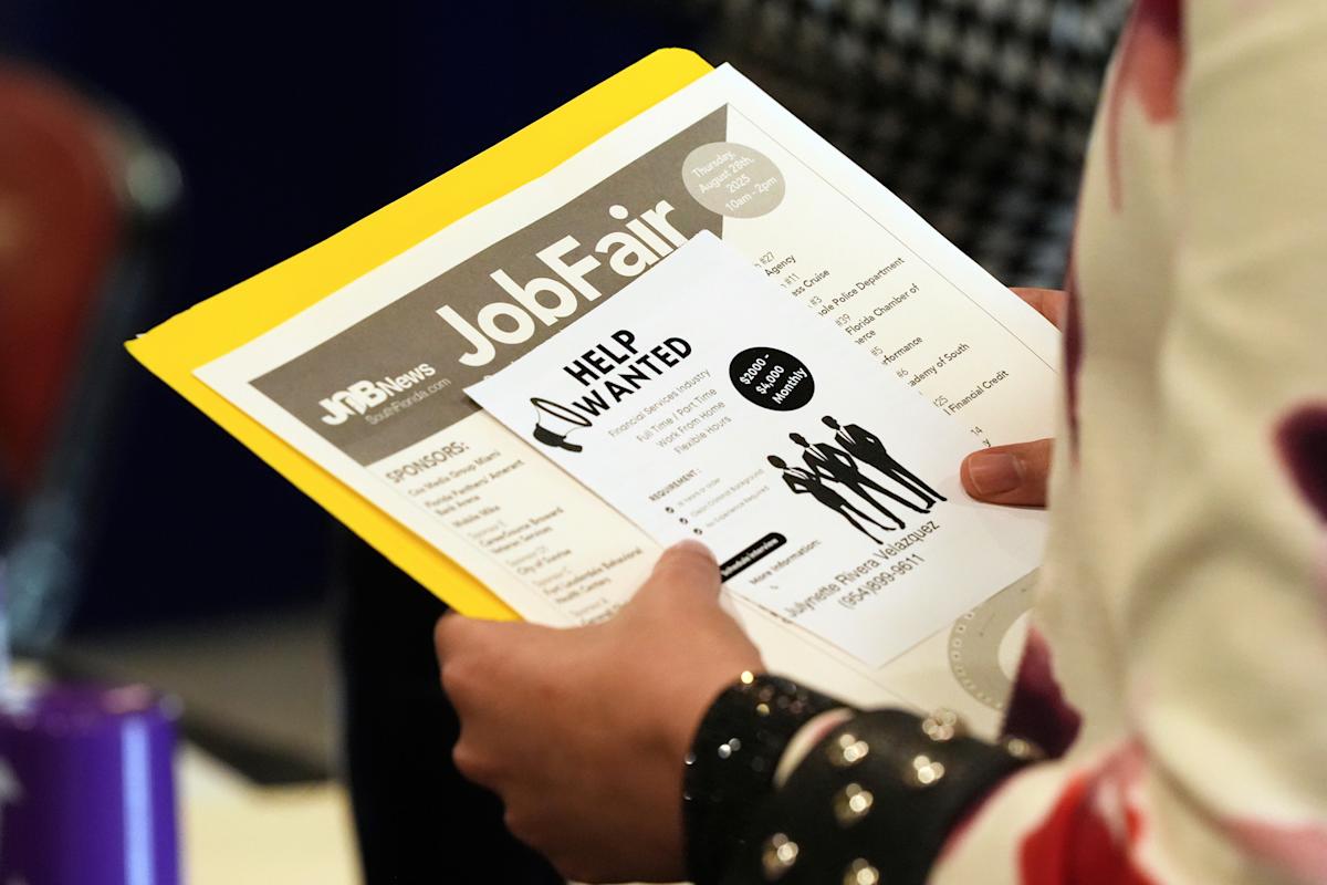 Job-seekers are using AI to apply for open roles. The result: 'Everybody's applications are starting to look more and more alike'