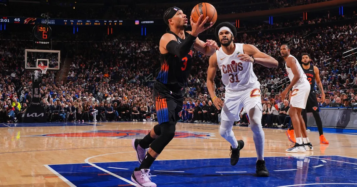 Knicks move two wins from the NBA Finals with 109-93 victory over the Cavs