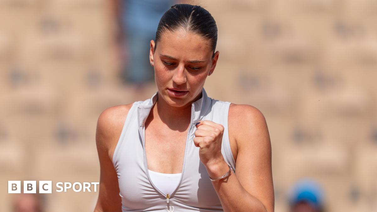 Kostyuk dedicates win to Ukraine after strikes 100 metres from parents' home