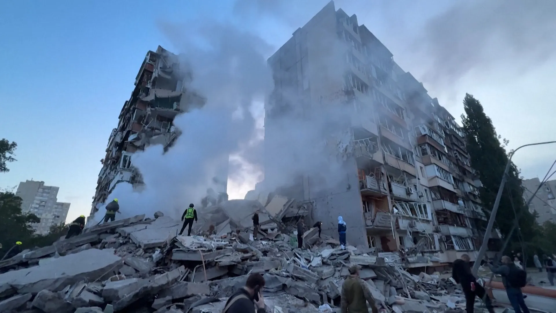 Kyiv building collapses after Russian strike, reportedly trapping residents
