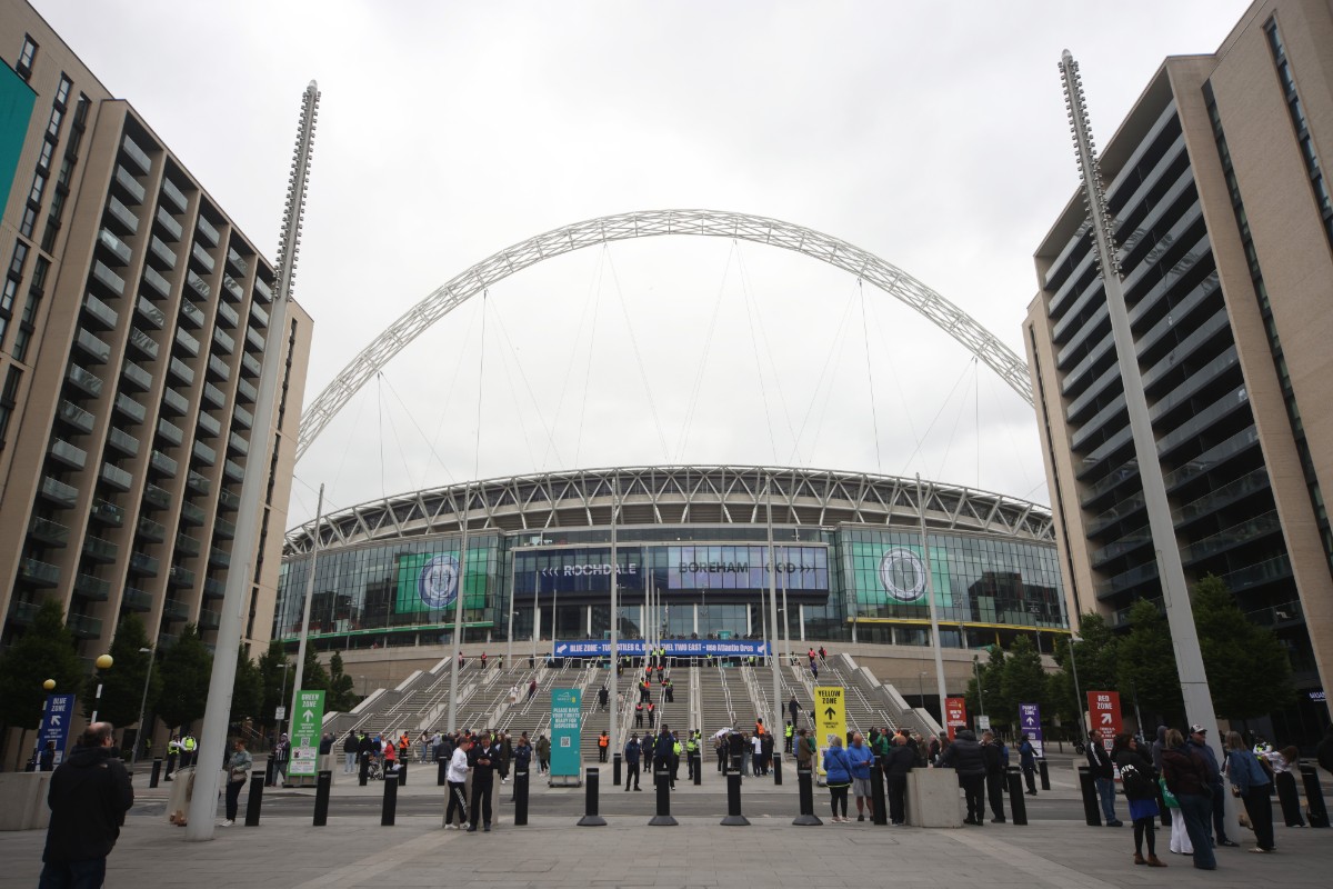 Manchester City and Chelsea have confirmed their starting lineups for the FA Cup final