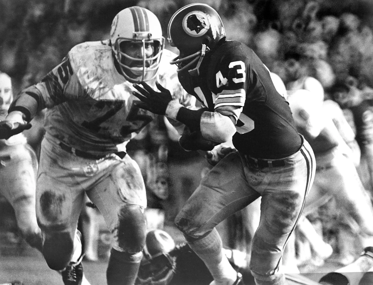 Manny Fernandez, defensive lineman on perfect 1972 Dolphins team, dead at 79