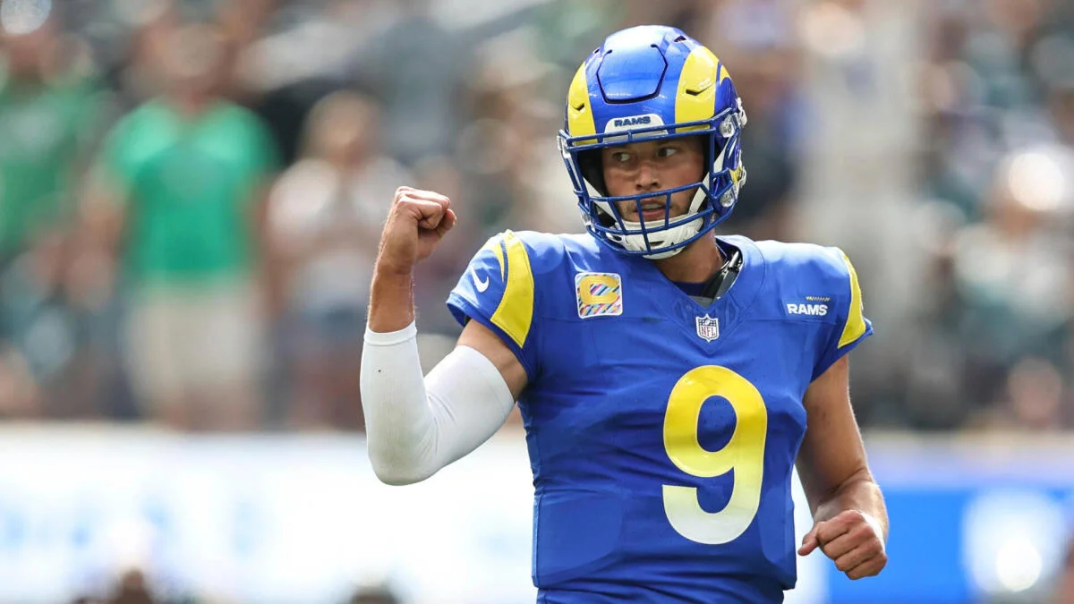 
                        Matthew Stafford signs extension with Rams: Reigning MVP adds one year to deal, which runs through 2027
                    