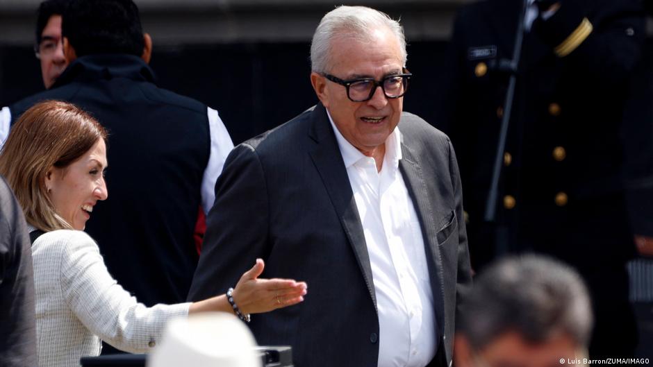Mexican governor indicted by US steps down